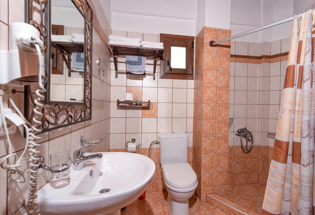 Hotel Dryades Eláti Esterno foto